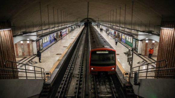 Metro de Lisboa lança concurso para comprar 72 carruagens por 138 milhões de euros
