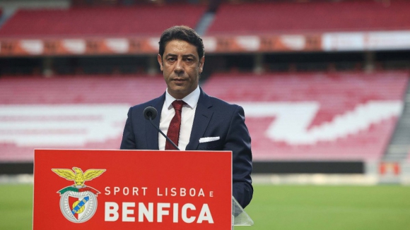 Movimento “Servir o Benfica” acusa “silêncio cobarde” de Rui Costa e pede defesa de Schmidt