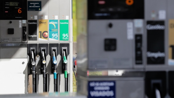 Preço dos combustíveis desce pela sétima semana consecutiva