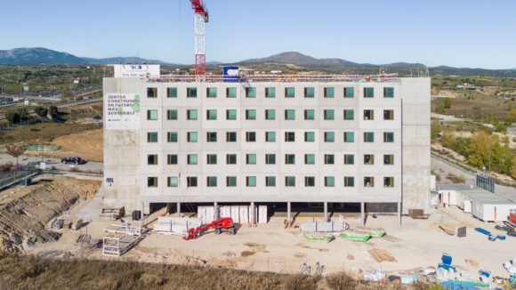 Grupo português constroi em Espanha primeiro edifício híbrido de madeira e betão