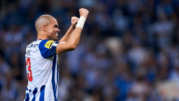 FC Porto: Pepe marca em noite de 'Champions' e faz novamente história ao bater recorde... que lhe pertencia 