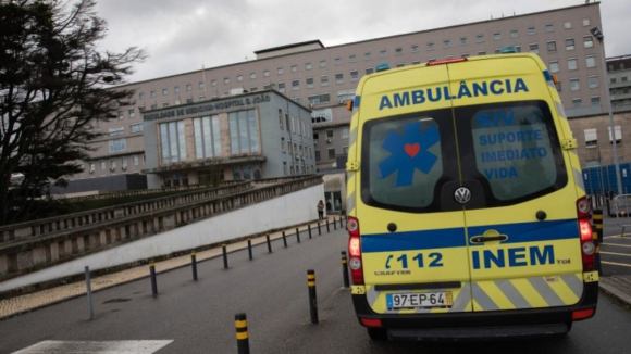Média de espera para doentes urgentes varia entre três e quase seis horas nos hospitais do Porto