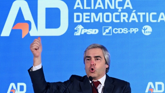 Nuno Melo aponta PS como respons&aacute;vel de crise pol&iacute;tica