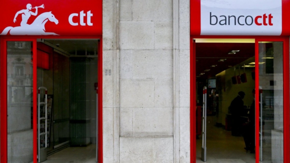 Banco CTT reage às queixas de pensões não processadas