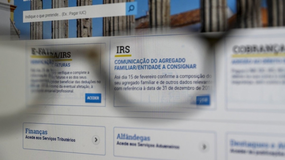 Fisco alerta para data limite de validação de faturas para IRS