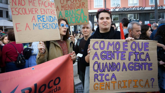 Comunidade Judaica do Porto apresenta queixa-crime contra autores de cartazes e portal Esquerda.net