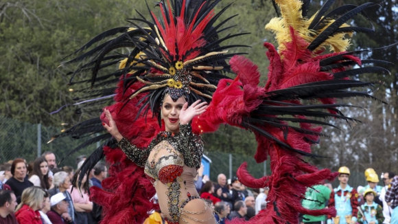 Mau tempo cancela desfile no Carnaval de Ovar