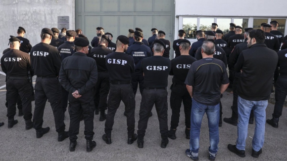 Guardas prisionais iniciam greve às diligências até 25 de fevereiro