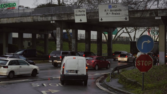 Acidente na A3 deixa trânsito no Porto em "estado de sítio"