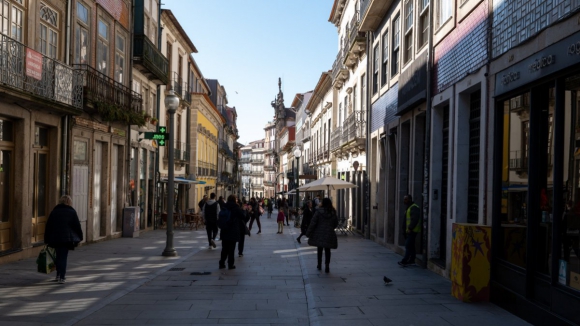 Porto vai ter mais ruas com acesso condicionado a automóveis