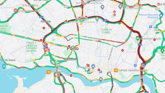 Dezenas de acidentes deixam Porto intransitável