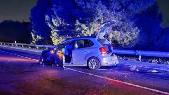 Aparatosa colisão entre três carros em Lousada faz três feridos
 
 