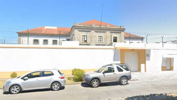 Cinco condenados em Braga at&eacute; sete anos de pris&atilde;o por introduzirem droga na cadeia