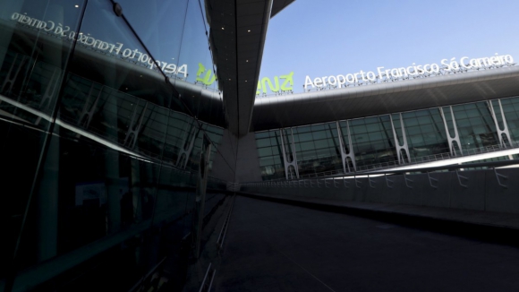 Novas informações sobre o avião que colocou o Aeroporto do Porto em alerta amarelo