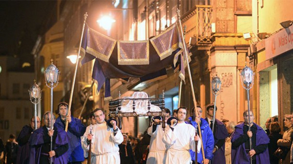 Cancelada procissão do enterro da Semana Santa de Braga devido ao mau tempo