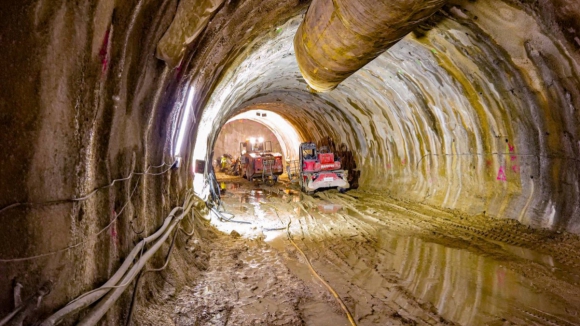As imagens dos últimos metros na escavação da nova Linha Rosa
