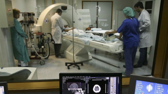 São João coloca implantes cerebrais de última geração em doentes com Parkinson
