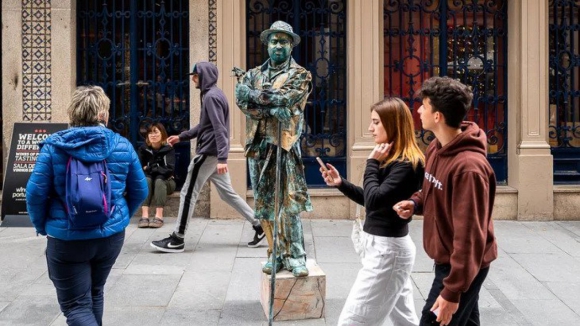 Após desentendimento executivo do Porto volta a discutir regulamento de animadores de rua