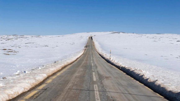 Já foram reabertos todos os troços do maciço central da Serra da Estrela