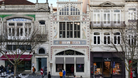 Livraria Lello quer elevador e miradouro de 21 metros no edifício vizinho