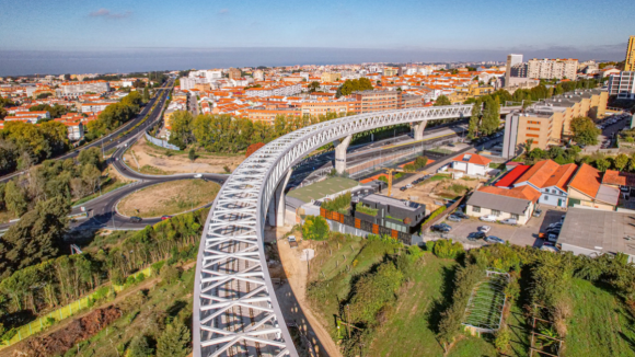 Metro do Porto cria playlist no Spotify para dar música a passageiros