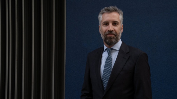 &ldquo;N&atilde;o tenho mem&oacute;ria de um Governo ter come&ccedil;ado t&atilde;o mal em fun&ccedil;&otilde;es&rdquo;, acusa Pedro Nuno Santos