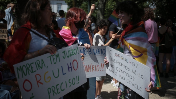 Dia da Luta contra a Homofobia no Porto. Comissão critica autarquia por não convidar associações