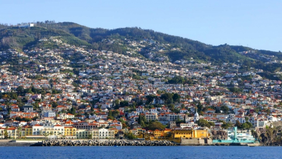 Catorze candidaturas começam este domingo campanha eleitoral na Madeira