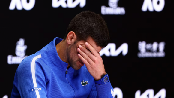 Sem "equilíbrio e coordenação". Djokovic deixa mundo do ténis em sobressalto 