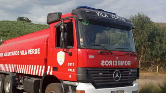 Explosão de gás causa danos materiais em habitação em Vila Verde