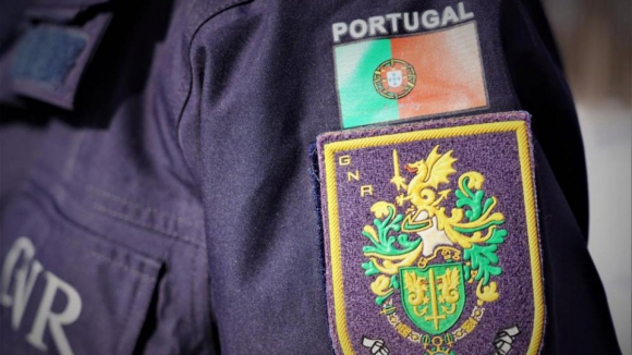 GNR detém 17 suspeitos de tráfico de droga e furtos em Aveiro e no Porto