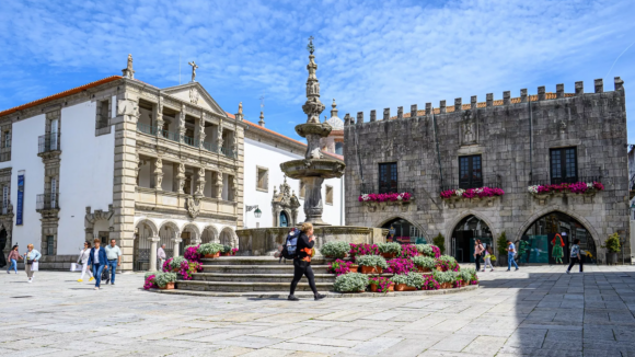 Câmara de Viana do Castelo acusada de fomentar machismo pelo Bloco de Esquerda 