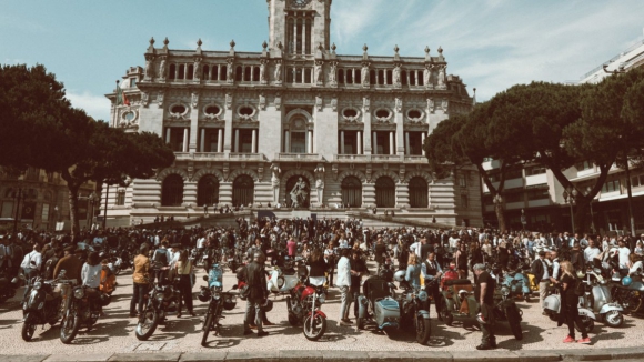 PSP abre caminho a desfile de motas no Porto após não o fazer com bicicletas