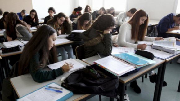 Estudo conclui que número de alunos no ensino profissional quadruplicou em duas décadas