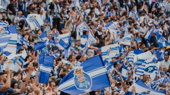 FC Porto: Nação azul e branca está de volta para pintar o Jamor