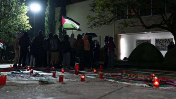 Estudantes da UPorto voltam a exigir corte de relações com Israel