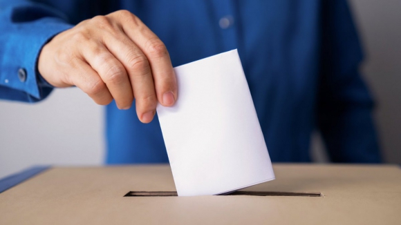 Urnas das eleições regionais da Madeira já abriram
