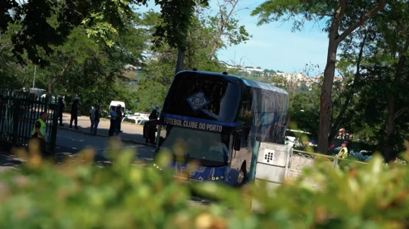 FC Porto: Plantel dos 'Dragões' já chegou ao Estádio do Jamor  