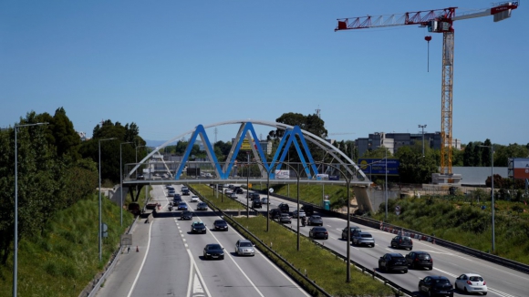 As imagens do novo viaduto que já “faz sombra” na A28