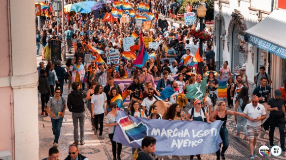 6.ª marcha LGBTI+ em Aveiro junta perto de 100 pessoas