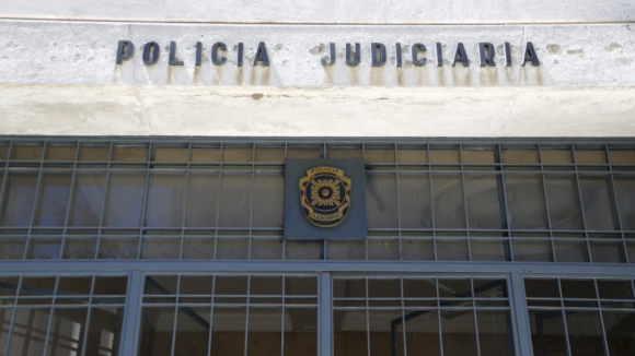 Duas irmãs detidas por suspeitas de introduzirem droga na cadeia de Braga