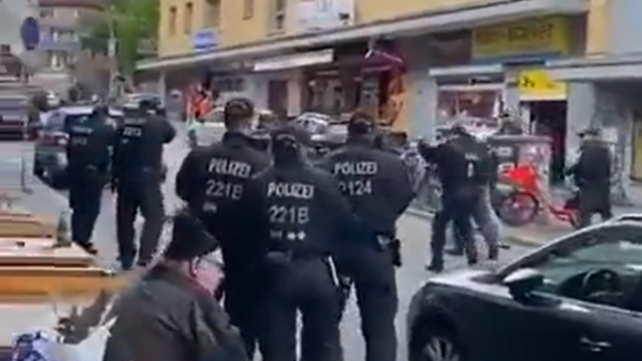Euro2024. Polícia alemã abate homem com machado após tentar atacar adeptos em fan zone