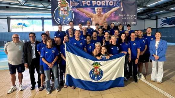 FC Porto: Natação vence em casa