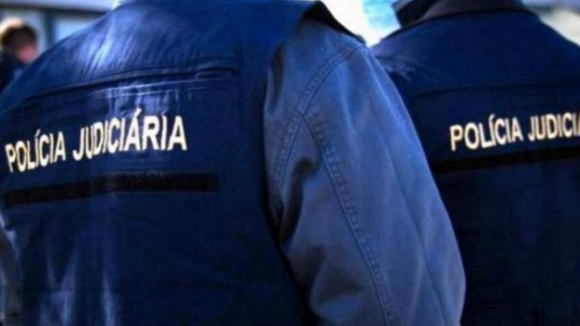 Acusado de tentar matar tr&ecirc;s inspetores da PJ de Vila Real conhece decis&atilde;o de tribunal em julho