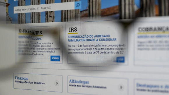 Autoridade Tributária alerta para mensagens fraudulentas