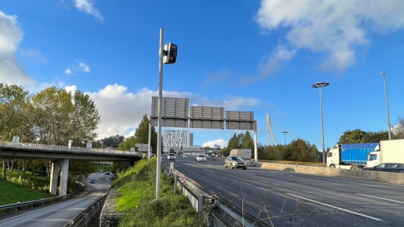 Radar de velocidade na VCI desde 2022 só agora vai entrar em funcionamento