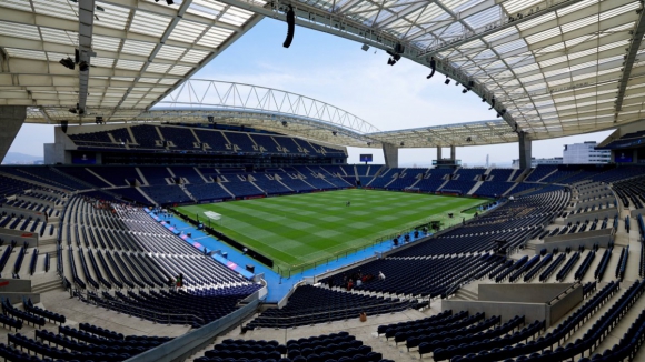 FC Porto: Lugar anual 24/25 dispon&iacute;vel a partir de quarta-feira