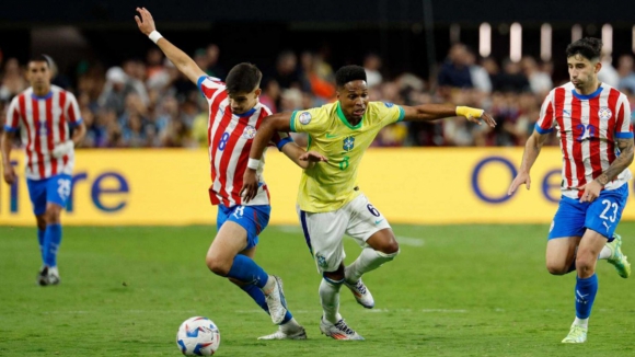 Brasil goleia Paraguai e dá passo importante rumo aos 'quartos' da Copa América com Wendell a titular 