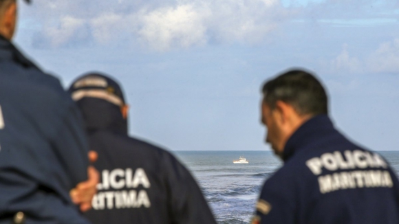 Reforçadas buscas por pescadores desaparecidos ao largo da Marinha Grande
