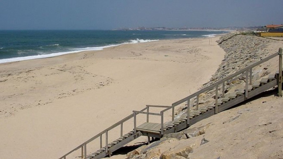 Duas praias de Vila do Conde interditas a banhos ap&oacute;s casos de rea&ccedil;&otilde;es al&eacute;rgicas